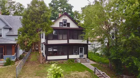 919 Queen Ave N, Minneapolis, MN 55411