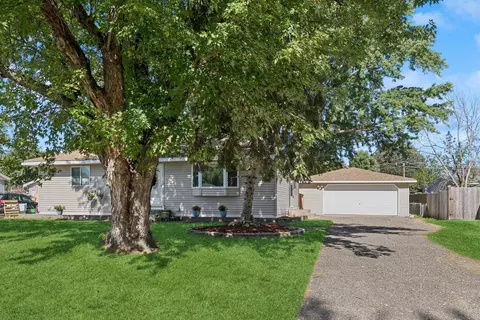 1517 122nd Ave NE, Blaine, MN 55449