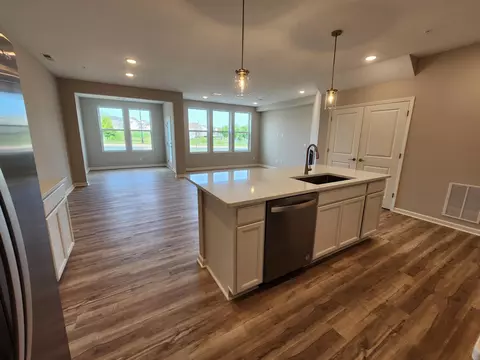 9566 4th St N, Lake Elmo, MN 55042