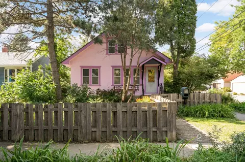 1499 Holton St, Saint Paul, MN 55108