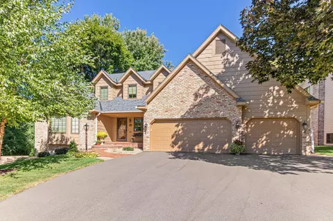 40 Marcin Hl, Burnsville, MN 55337