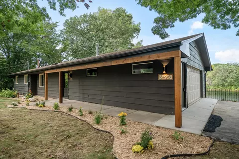 8996 154th St W St W, Prior Lake, MN 55372