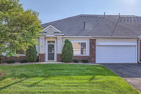 5881 Prairie Ridge Dr, Shoreview, MN 55126