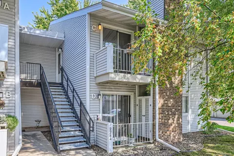 2284 Benson Ave #C, Saint Paul, MN 55116