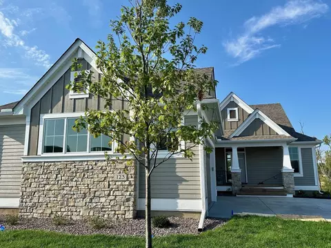 123 Spring Farm Rd, North Oaks, MN 55127