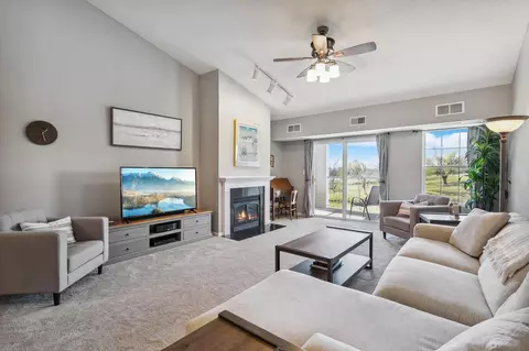 12795 Collegeview Dr #303, Eden Prairie, MN 55347