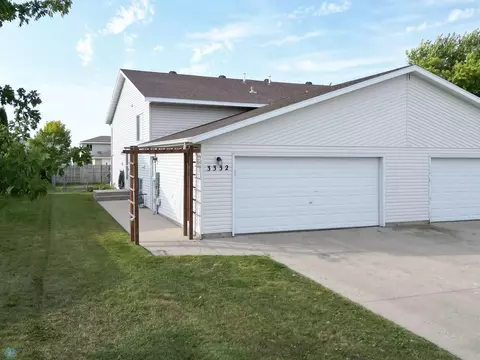 3332 30 Ave S, Fargo, ND 58103