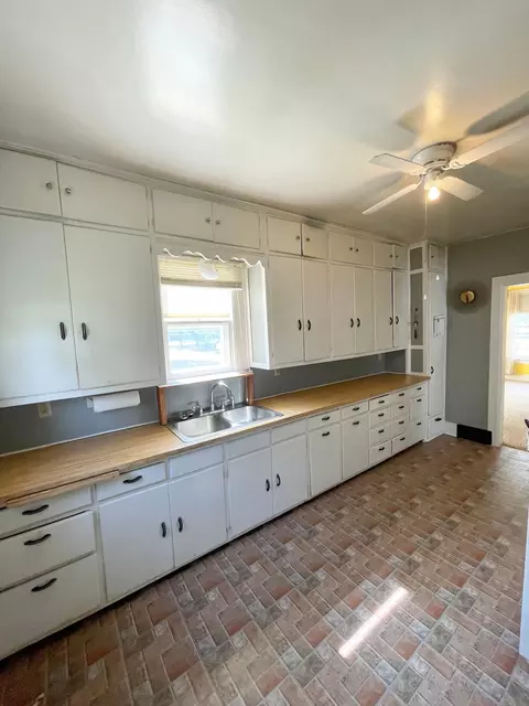 302 E Sanborn St, Springfield, MN 56087 photo 14