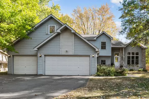 1563 Goodview Ave N, Oakdale, MN 55128