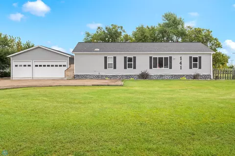 141 4th St, Walcott, ND 58077 photo 2