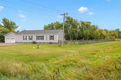 141 4th St, Walcott, ND 58077 photo 3