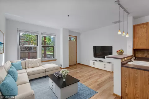 645 N 1st St #121, Minneapolis, MN 55401
