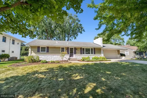 6100 Zenith Ave S, Edina, MN 55410