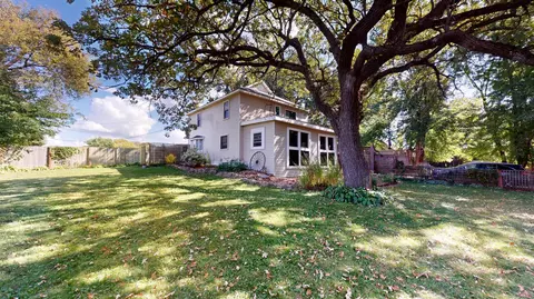 709 W 11th St, Albert Lea, MN 56007