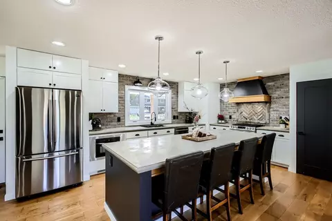 1100 Fremont Pl, Burnsville, MN 55337