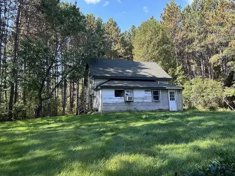7680 Sauna Rd, Embarrass, MN 55732