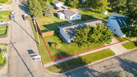 494 7th Ave NW, Valley City, ND 58072