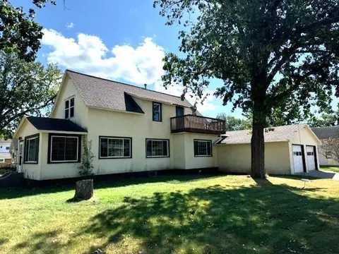 221 Bryant Ave SW, Wadena, MN 56482