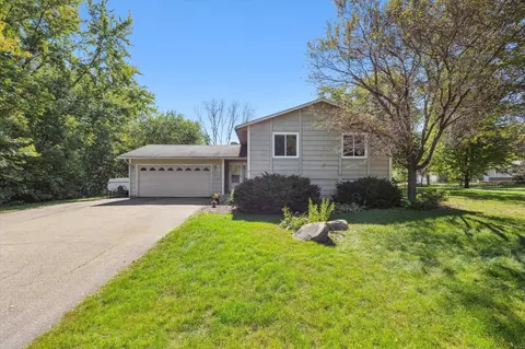4829 W 140th St, Savage, MN 55378