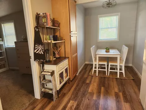 705 E Main St, Marshall, MN 56258 photo 8
