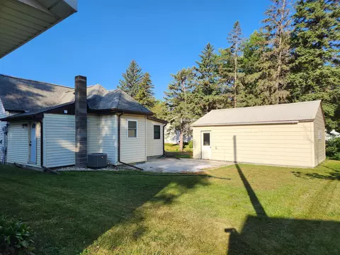 705 E Main St, Marshall, MN 56258 photo 11