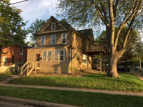 358 Baker St W, Saint Paul, MN 55107