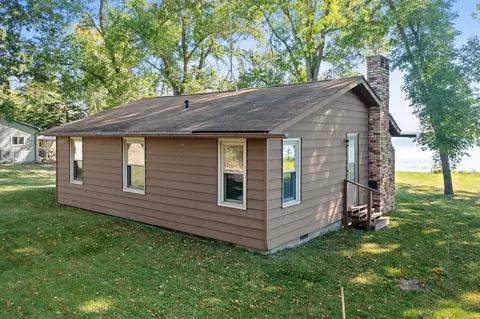 52525 Azalea Ave, Stanchfield, MN 55080