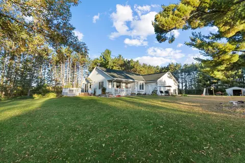 30705 Hinckley Rd, Hinckley, MN 55037