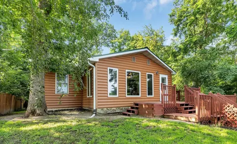 814 101st St NW, Monticello, MN 55362