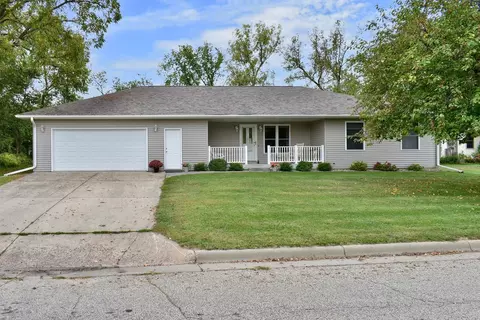 1101 Scenic View Ct, Rushford, MN 55971