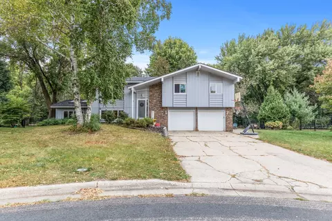 1013 Whittier Ct, Northfield, MN 55057