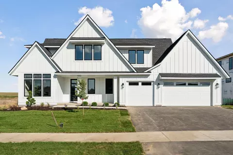 19544 Harbor Dr, Lakeville, MN 55044