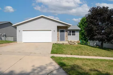 1231 Harbor Dr SE, Rochester, MN 55904
