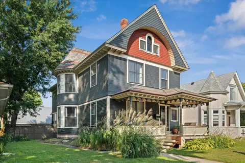 750 Monroe St NE, Minneapolis, MN 55413