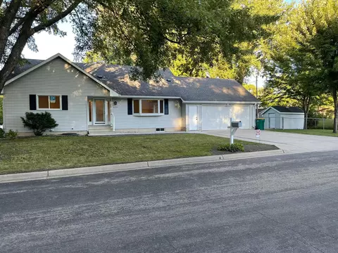 606 Sherwood Ave, Albert Lea, MN 56007