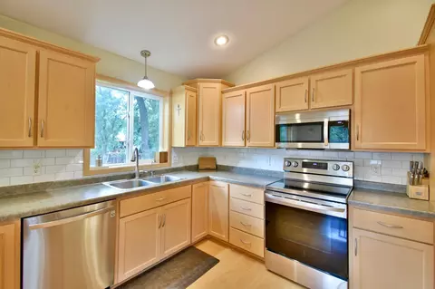 1746 Maple Ln, Saint Cloud, MN 56304 photo 18