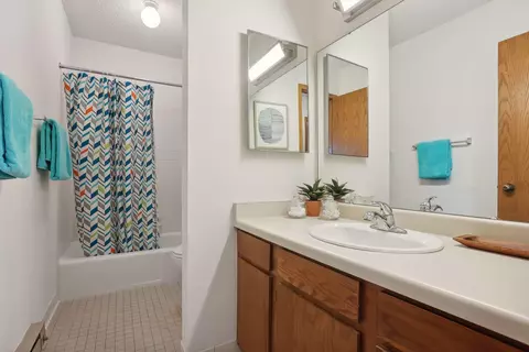 2425 E Franklin Ave #411, Minneapolis, MN 55406 photo 13