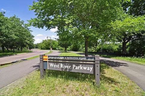 2425 E Franklin Ave #411, Minneapolis, MN 55406 photo 28