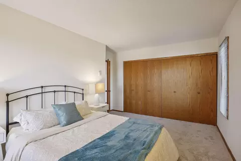 2425 E Franklin Ave #411, Minneapolis, MN 55406 photo 12