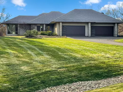 9741 Norway Hills Trl, Lakeville, MN 55044