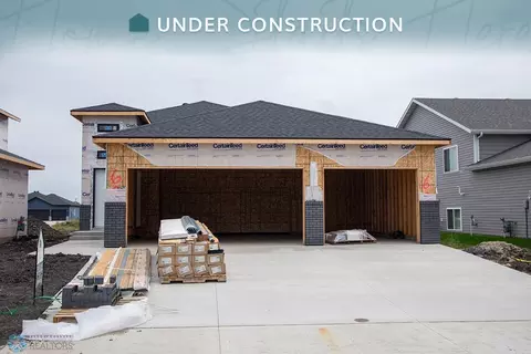 6900 Meadow View Dr S, Fargo, ND 58104