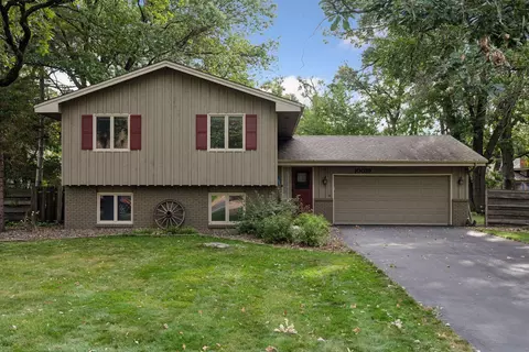 10019 Ibis St NW, Coon Rapids, MN 55433