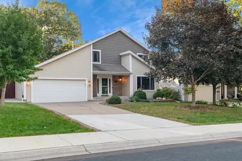 1228 Robin Ln, New Brighton, MN 55112