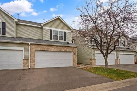 1177 Bergmann Dr, Stillwater, MN 55082