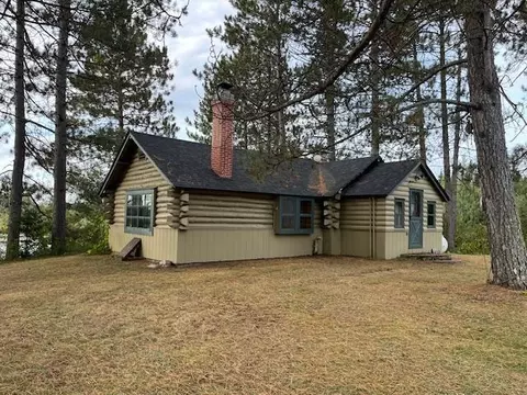 7091 Sherwood Anderson Rd, Britt, MN 55710