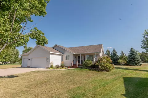 606 9th Dr NW, Perham, MN 56573 photo 2