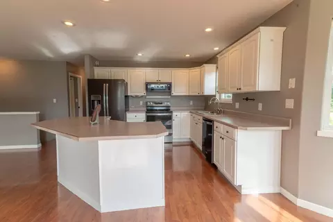 606 9th Dr NW, Perham, MN 56573 photo 7