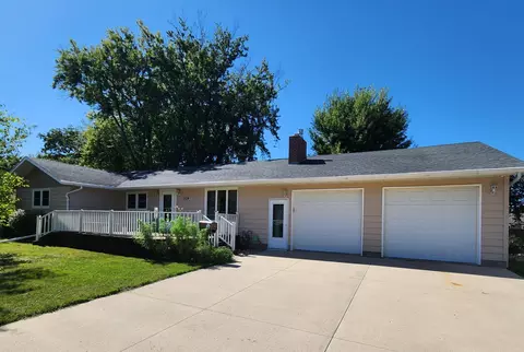 1104 6th Ave SW, Pipestone, MN 56164