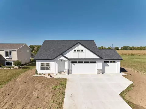 645 1st St SE, Elgin, MN 55932 photo 2