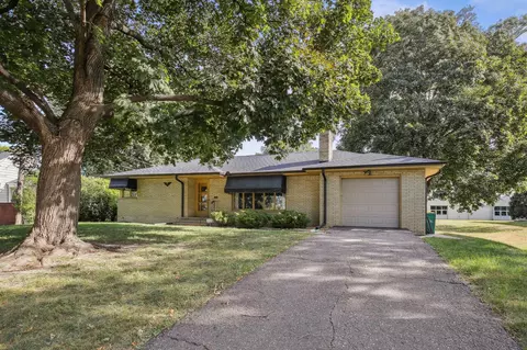 4232 Lake Road Ave, Robbinsdale, MN 55422